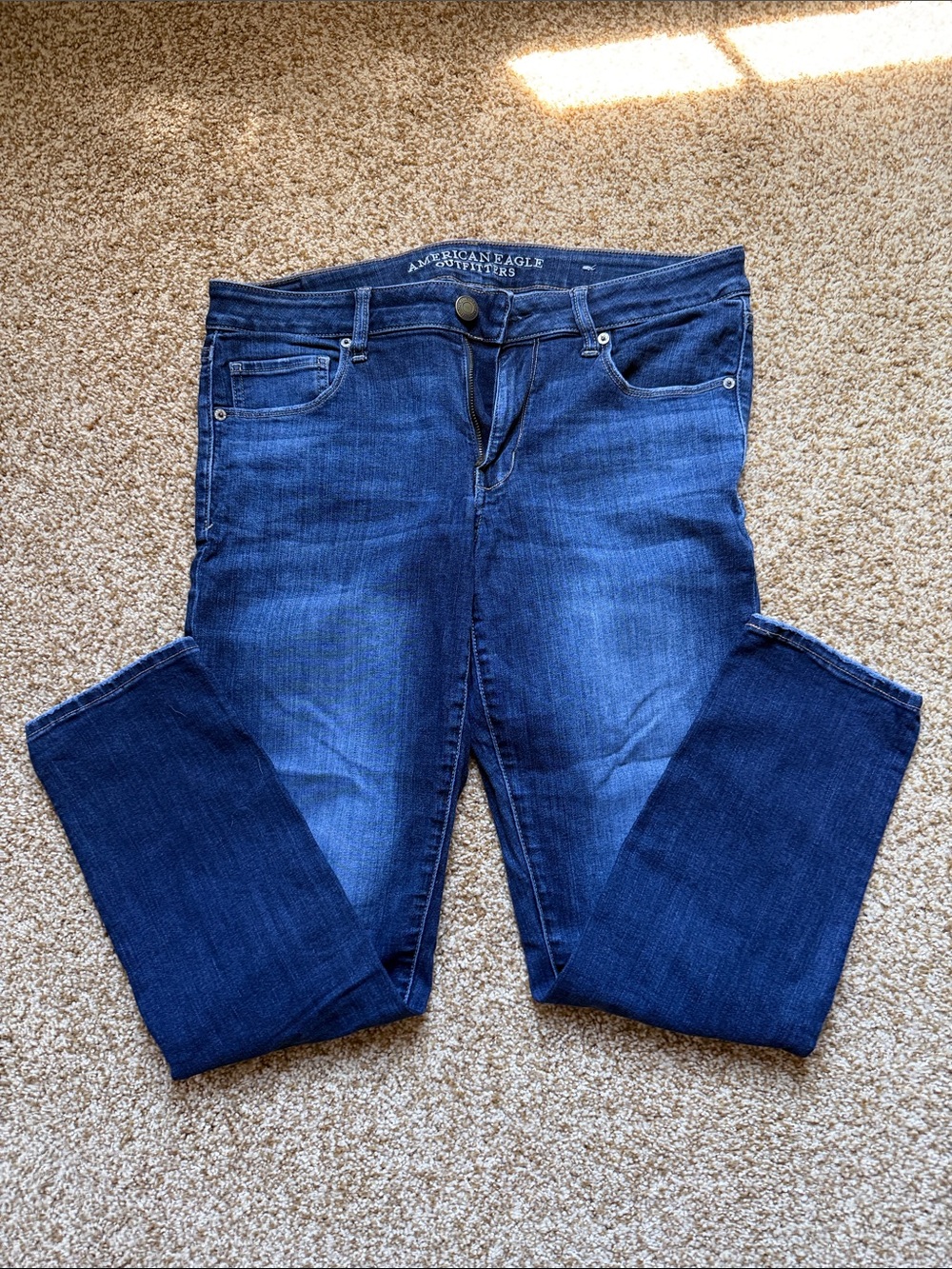 American Eagle Outfitters Women's darker blue Skinny Jeans